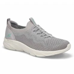 Skechers Womens D'Lux Comfort Slip On Sneaker
